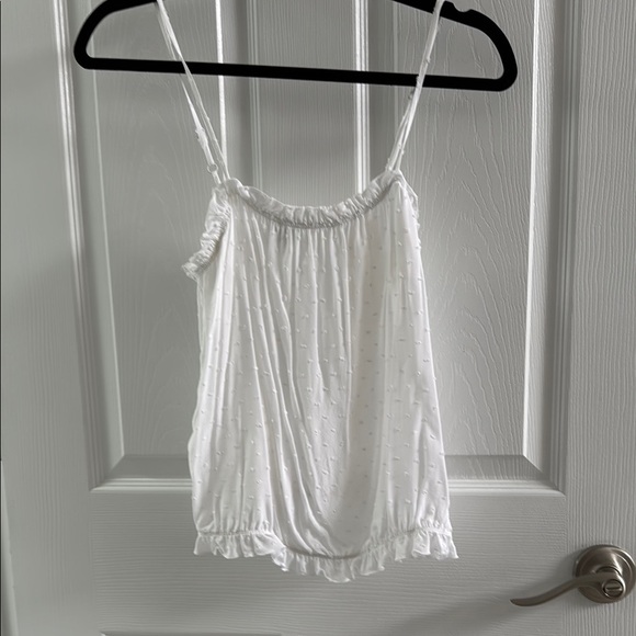 ❤️Express White Relaxed Ruffled Camisole - Picture 2 of 10